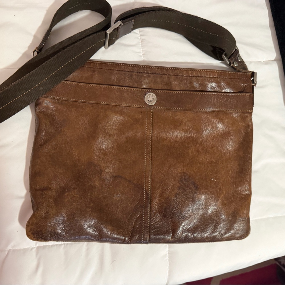 Vintage Coach 70068 brown leather messenger crossbody bag